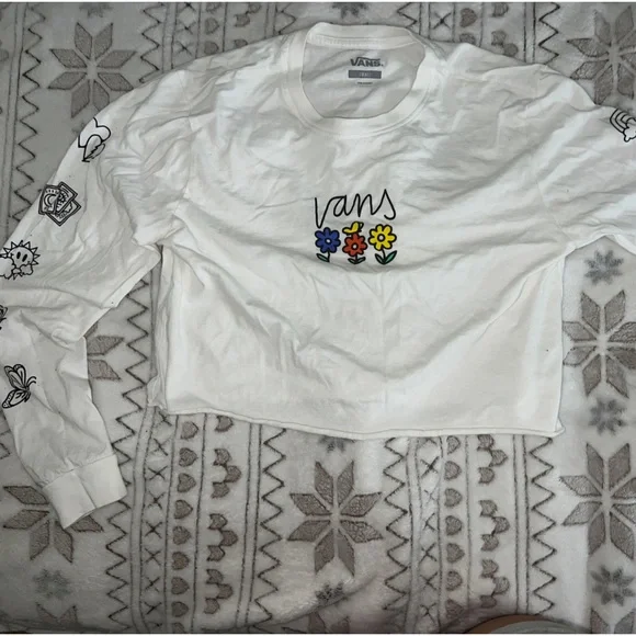 Vans crop top! cute designs on sleeve - Picture 1 of 1